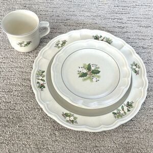 3 Piece Christmas Heirloom Pfaltzgraff Serving Set. Mug, Salad And Dinner Plate